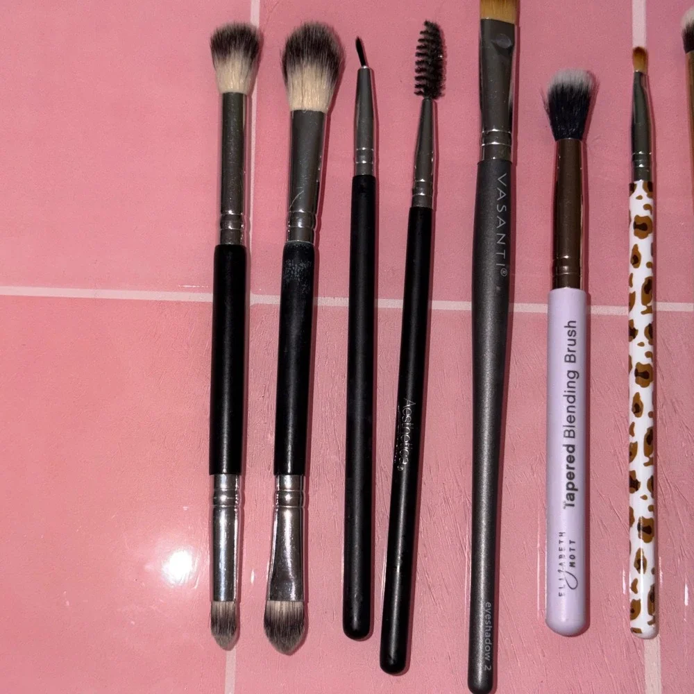 Makeup Brush Lot Vasanti Elizabeth Mott Royal Langnickel Aesthetica 8pc Set